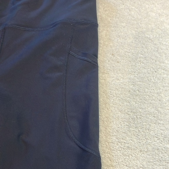 Old Navy high waist powersoft cropped leggings with pockets - Picture 8 of 8